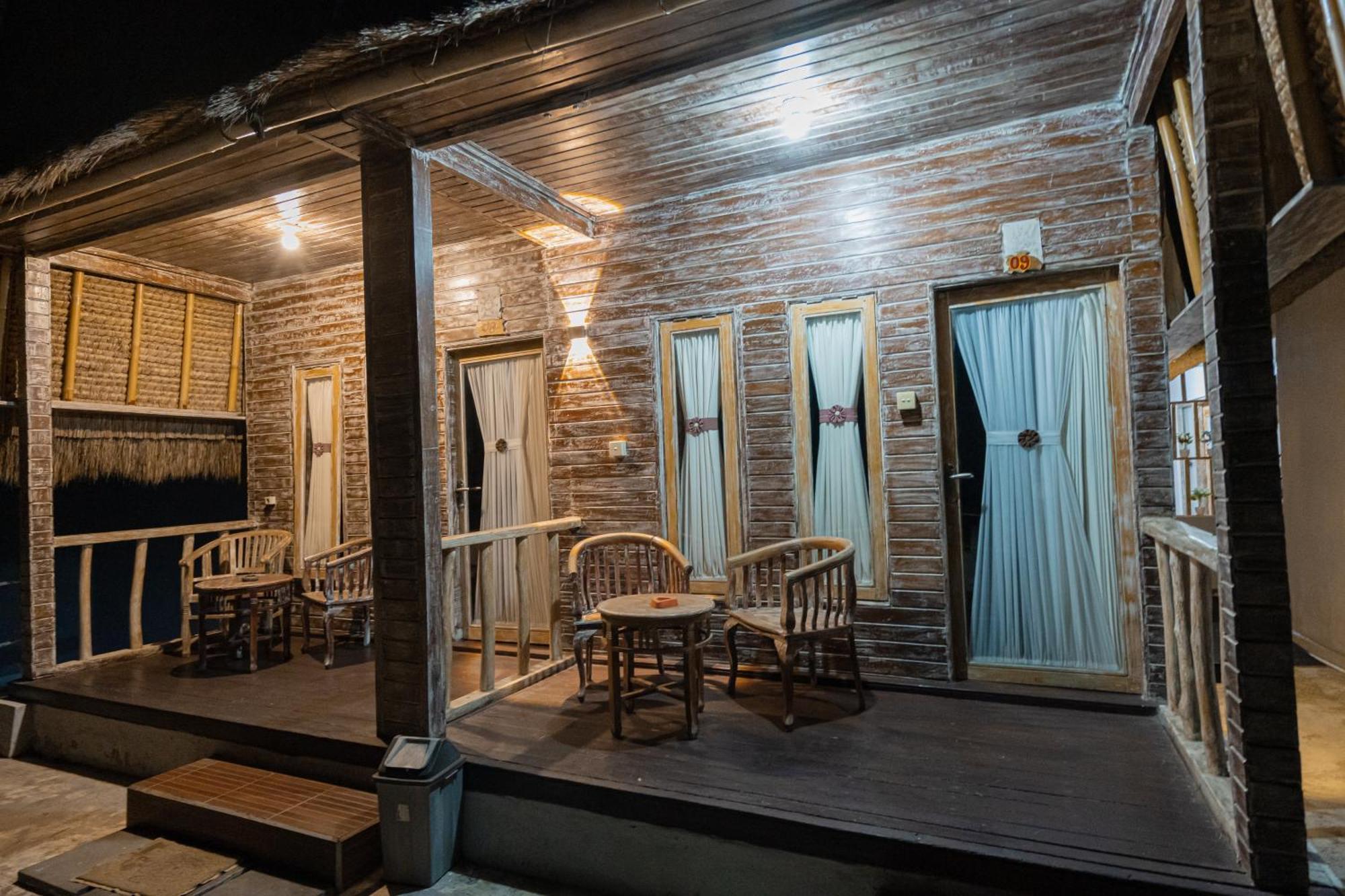 The Mel Homestay Batununggul Exterior foto